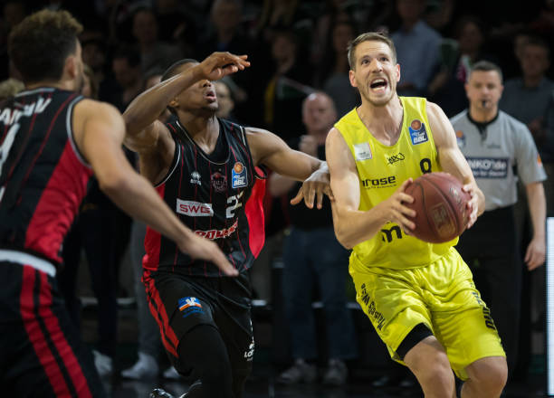 上他们和主 上他们和主