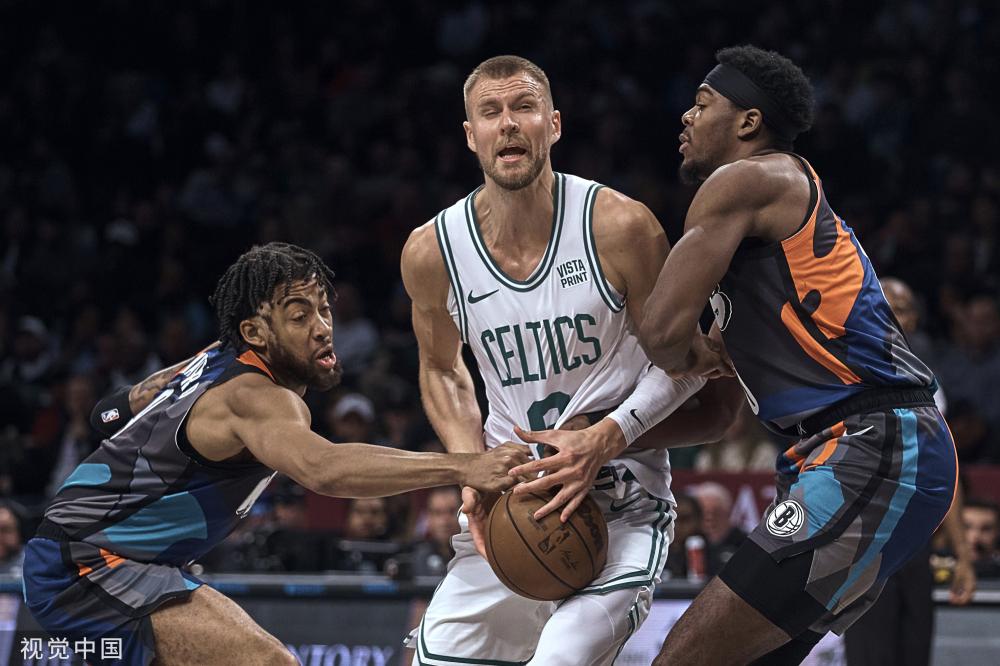 持了更衣室 持了更衣室